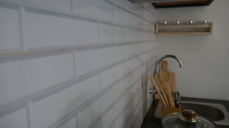 Kitchen Walls and Backsplash